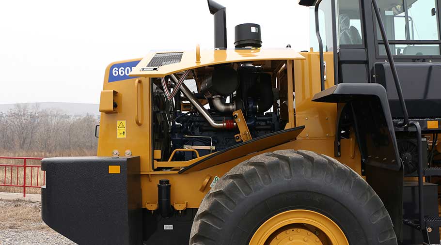 Фронтальный погрузчик SEM 660D
