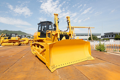 Бульдозер SEM 824F